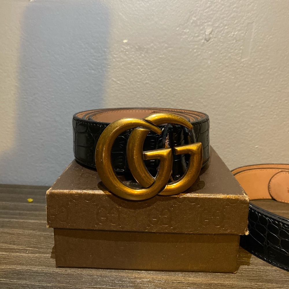 Men’s gucci belts
